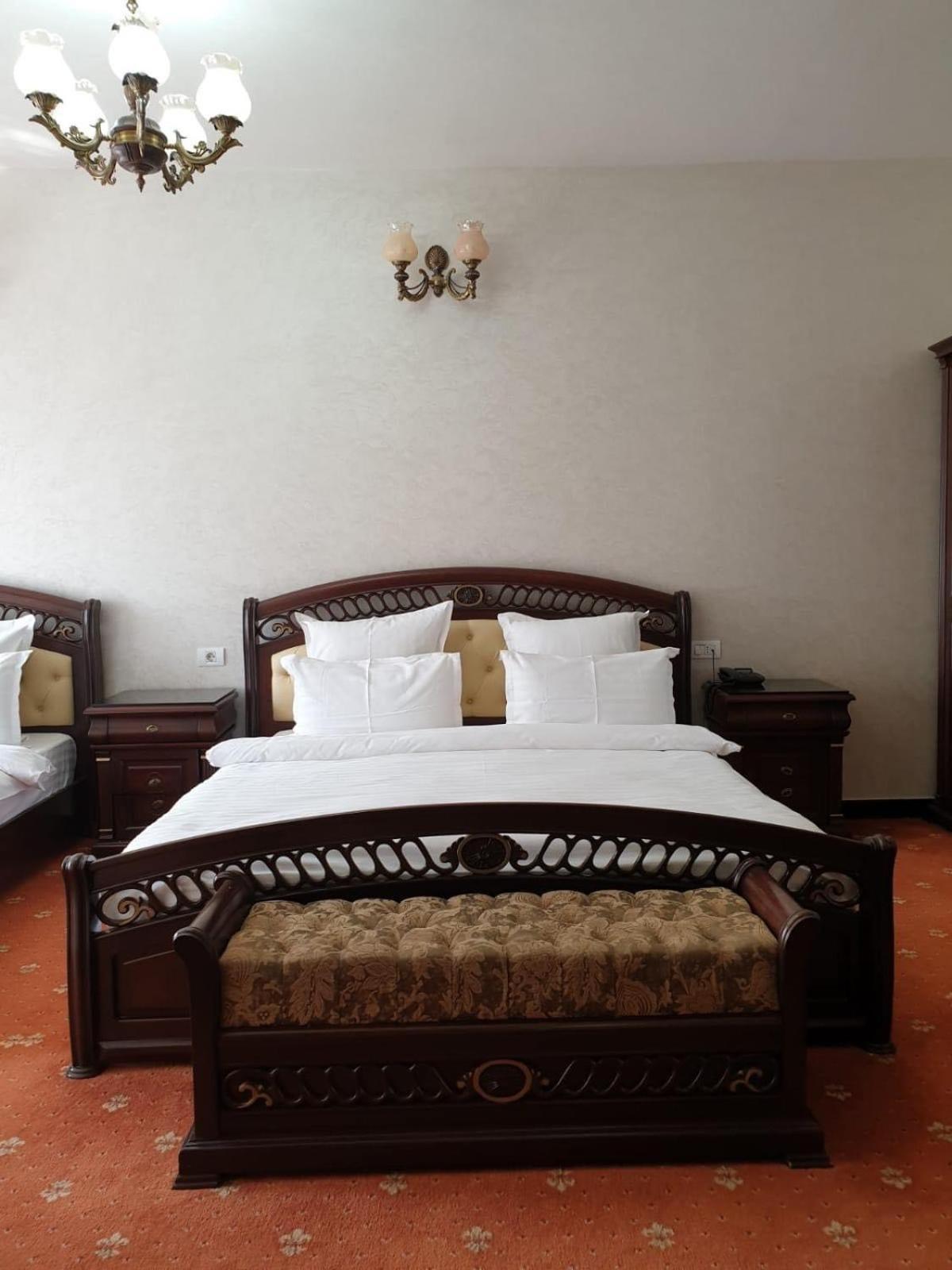 Hotel Bacsoridana Tecuci Exterior photo